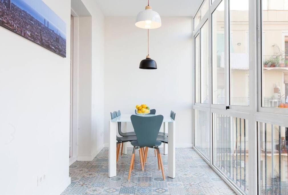 Perfectly Located 4Bed 4Bath Apartment In Barcelona 3 1 المظهر الخارجي الصورة