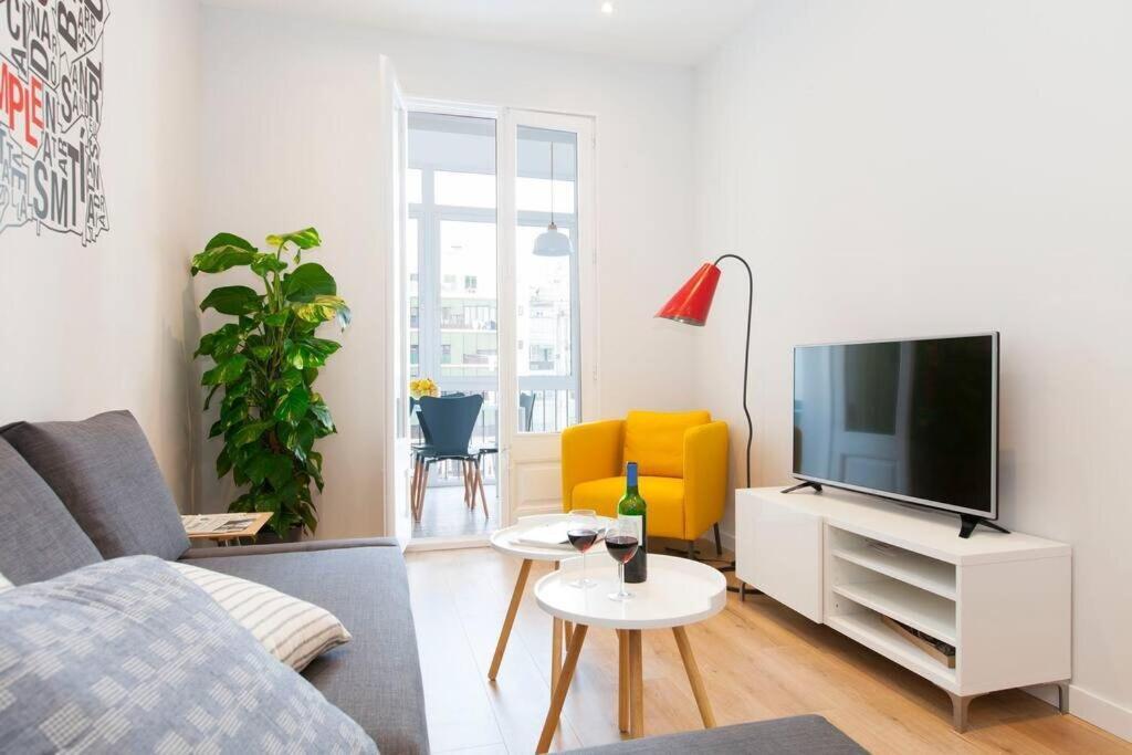 Perfectly Located 4Bed 4Bath Apartment In Barcelona 3 1 المظهر الخارجي الصورة