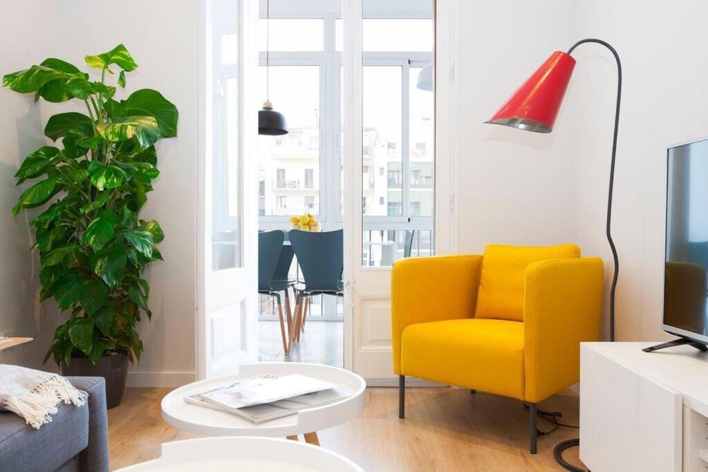 Perfectly Located 4Bed 4Bath Apartment In Barcelona 3 1 المظهر الخارجي الصورة