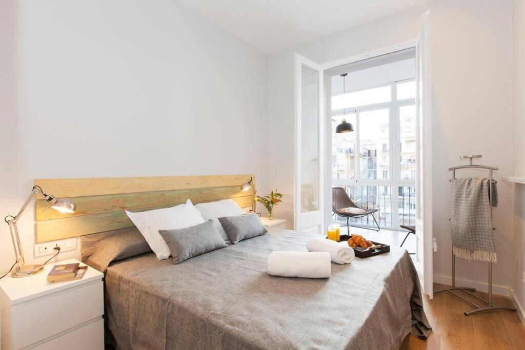 Perfectly Located 4Bed 4Bath Apartment In Barcelona 3 1 المظهر الخارجي الصورة