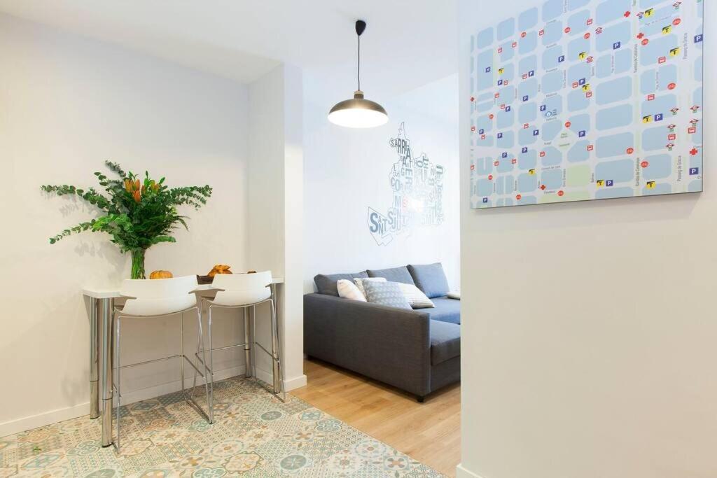 Perfectly Located 4Bed 4Bath Apartment In Barcelona 3 1 المظهر الخارجي الصورة