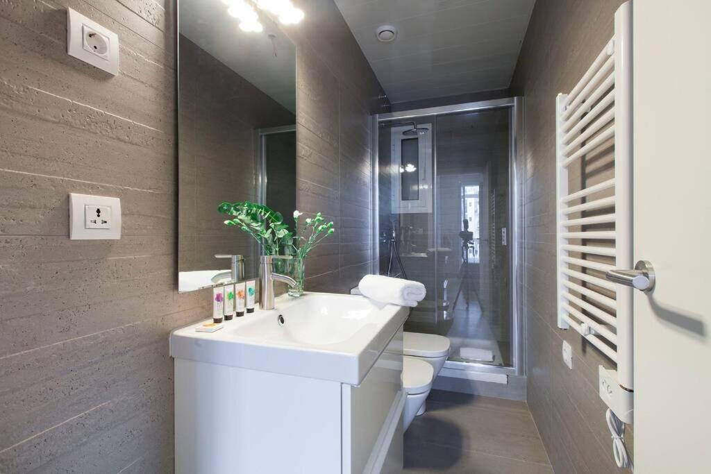 Perfectly Located 4Bed 4Bath Apartment In Barcelona 3 1 المظهر الخارجي الصورة