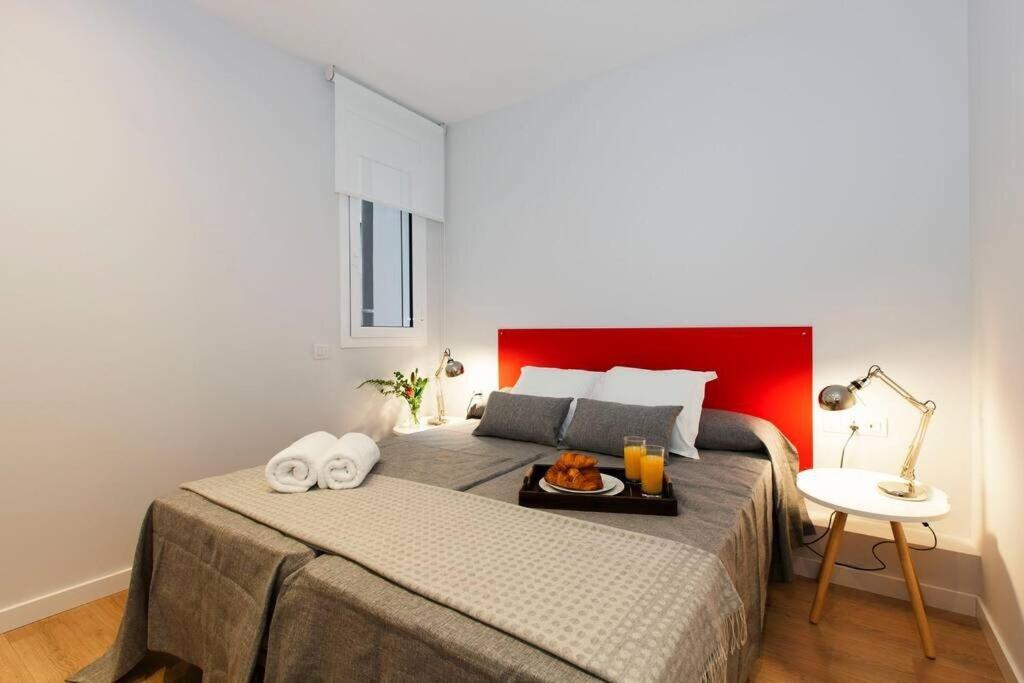 Perfectly Located 4Bed 4Bath Apartment In Barcelona 3 1 المظهر الخارجي الصورة